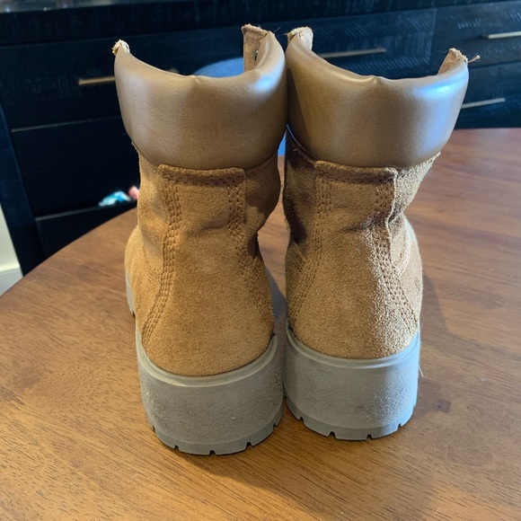 SOLD Timberland Suede Platform Boots- Light Brown/Tan, 7.5 Women’s - Picture 3 of 7